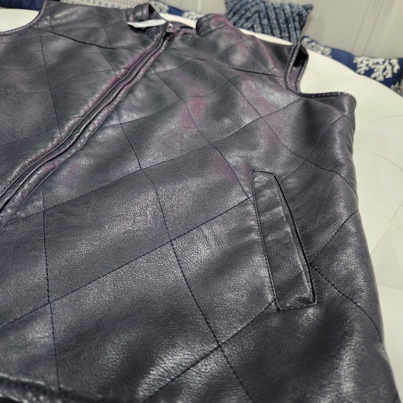 Men's Blue Vest Modern Fit jacket outerwear L Leather NWT - Picture 8 of 11